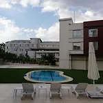 Tuna 4* מוגלה