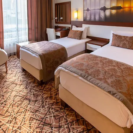Hotel Tuna 4*