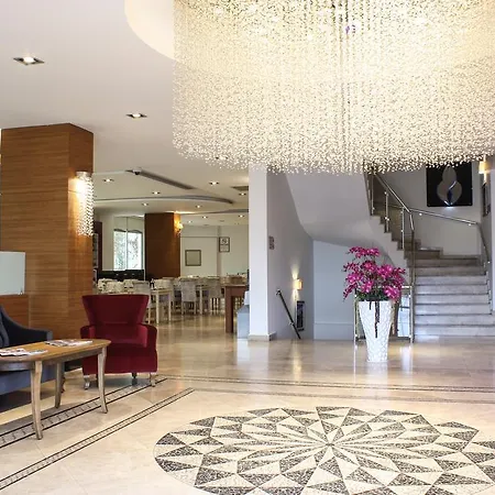 Tuna Hotel 4*