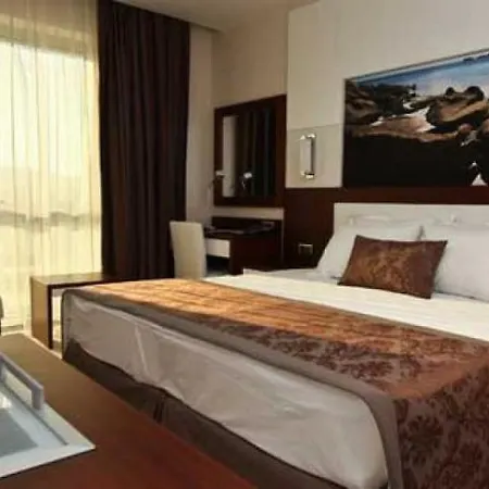 Tuna Hotel